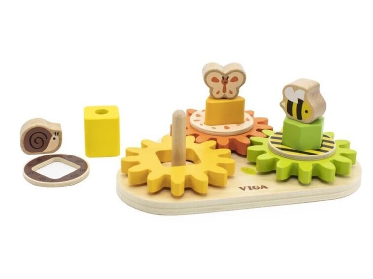 Dřevěná ozubená kolečka s geometrickými tvary