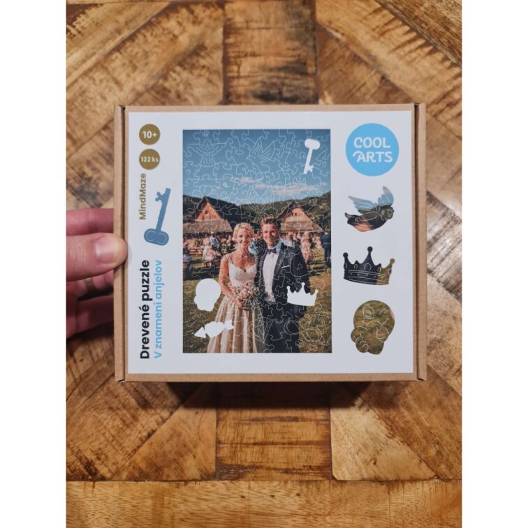 Z fotky v znamení Anjelov - 122 dielikov – Na výšku (2:3) - MindMaze - Drevené puzzle