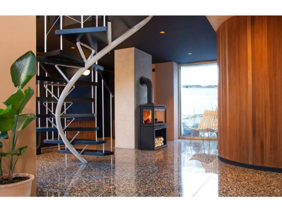 Jotul F 620 B - Krbová litinová kamna na dřevo,černý lak