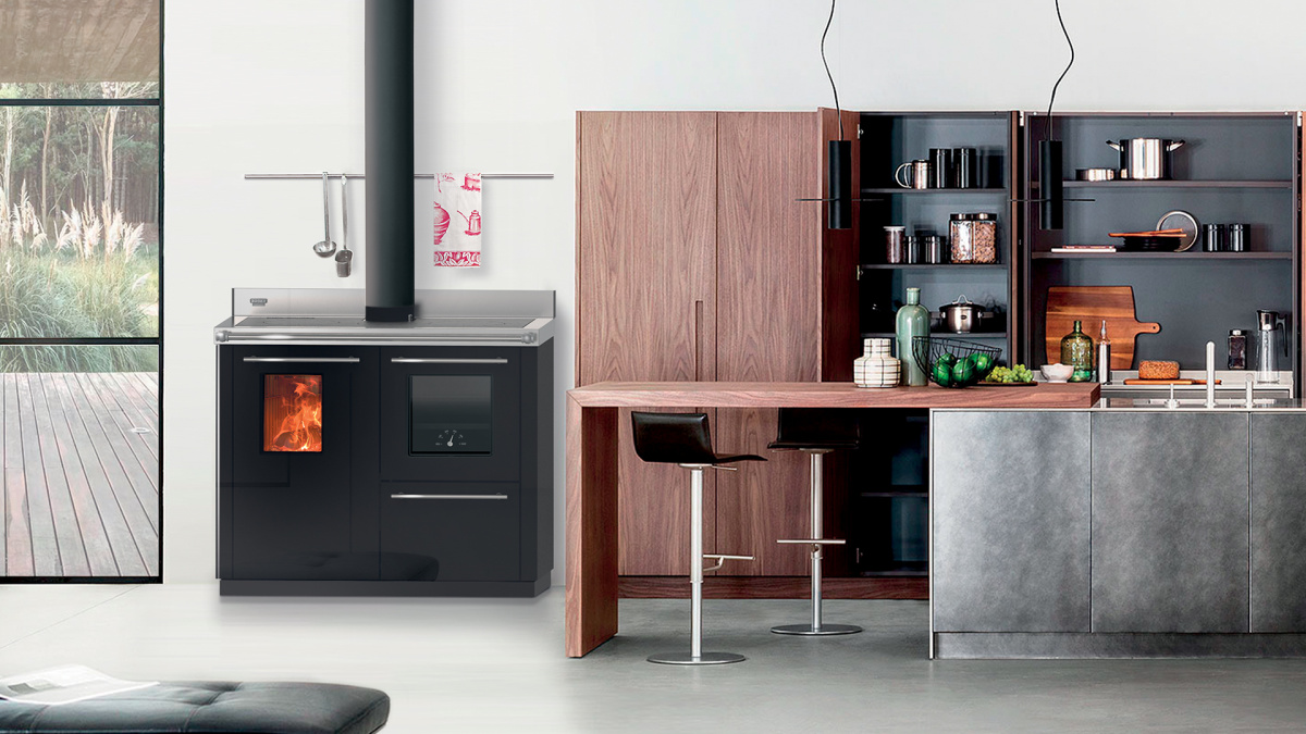 THERMOROSSI BOSKY F30 SQUARE EVO5 - Kuchyňská kamna na pevná paliva s teplovodním výměníkem