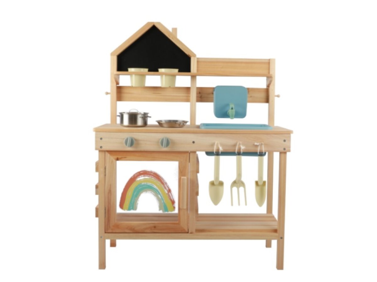 Venkovní kuchyňka se zahradnickým náčiním