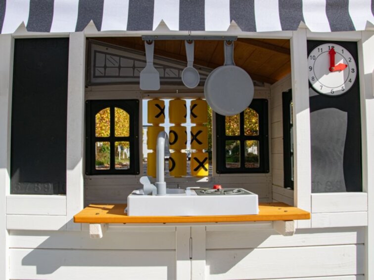 Dětský dřevěný zahradní domek - obchod