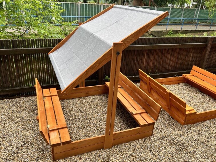 Set - Pískoviště s krytem/lavičkami a šedou stříškou předvrtané impregnované premium 120x120 cm