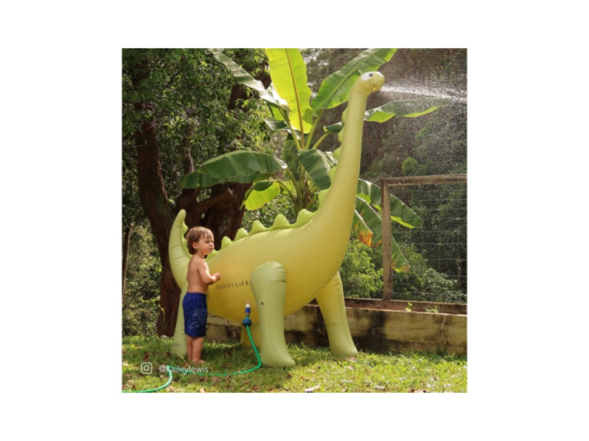 Nafukovací stříkací dinosaurus