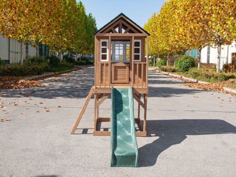 Dětský dřevěný zahradní domek se skluzavkou