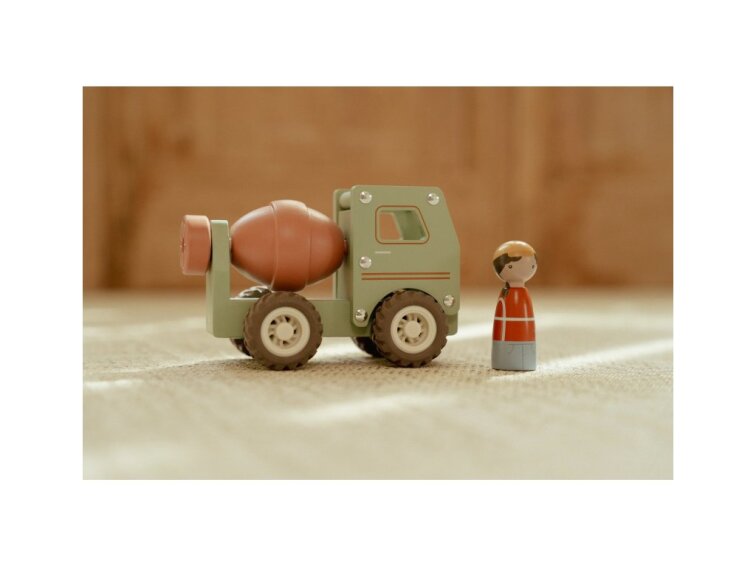 Náklaďák s míchačkou dřevěný