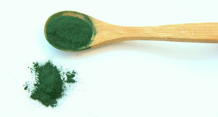 Sinice spirulina: účinky, rizika a nutriční profil
