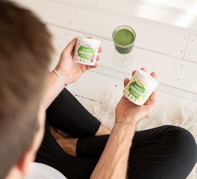 Proč si tolik lidí ujíždí na zelených superpotravinách? Zjistili jsme za vás ✅