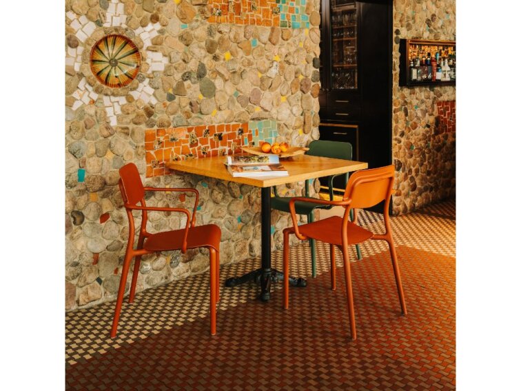 Stolička s operkami rúk RIMO 570x555x840 mm