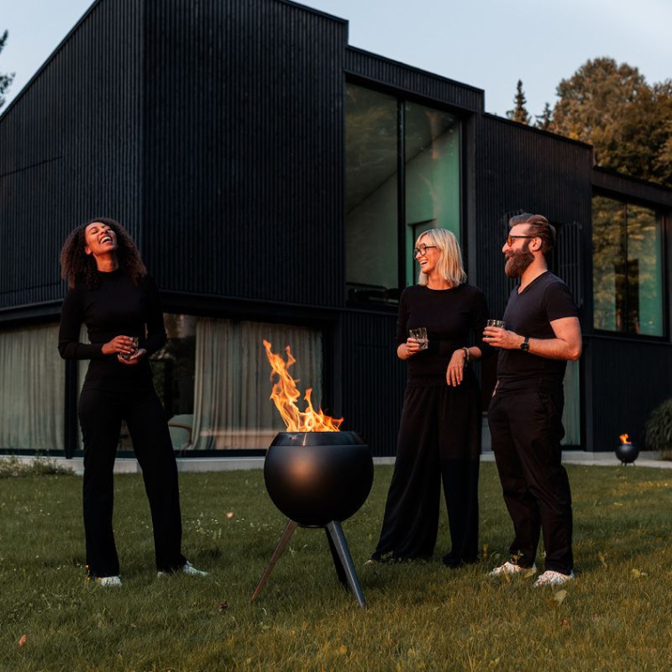 Štýlové ohnisko MOON na drevo a peletky