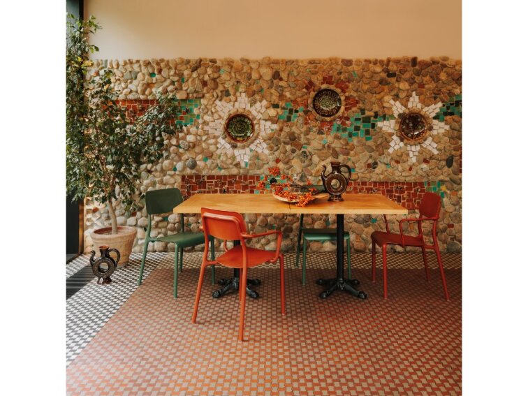 Stolička s operkami rúk RIMO 570x555x840 mm