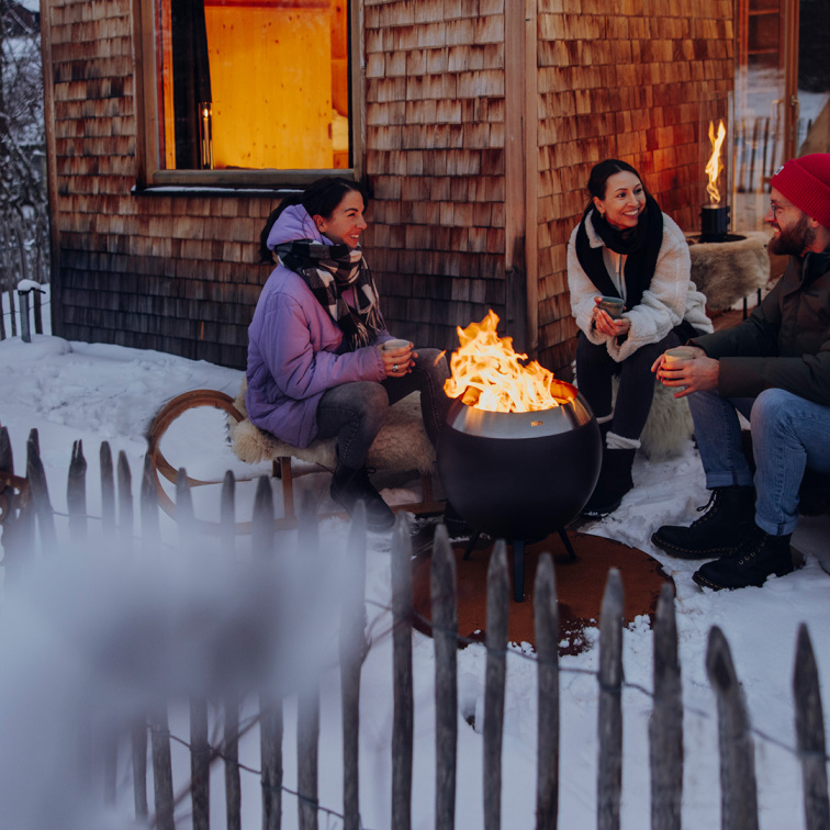 Štýlové ohnisko MOON na drevo a peletky