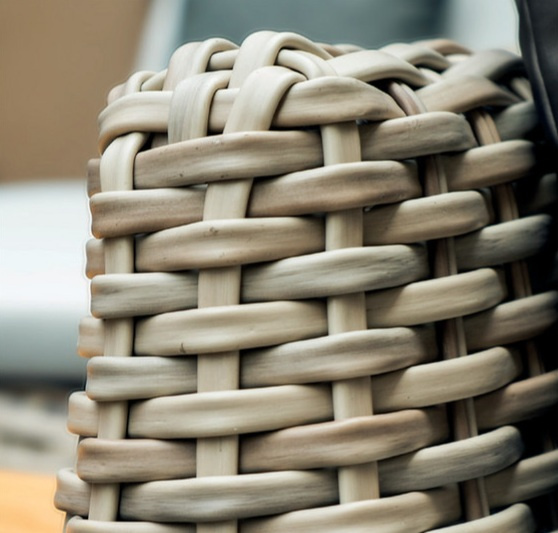 Camel trespa stolík