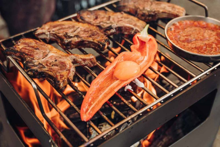Štýlové ohnisko a gril BEER BOX na drevo