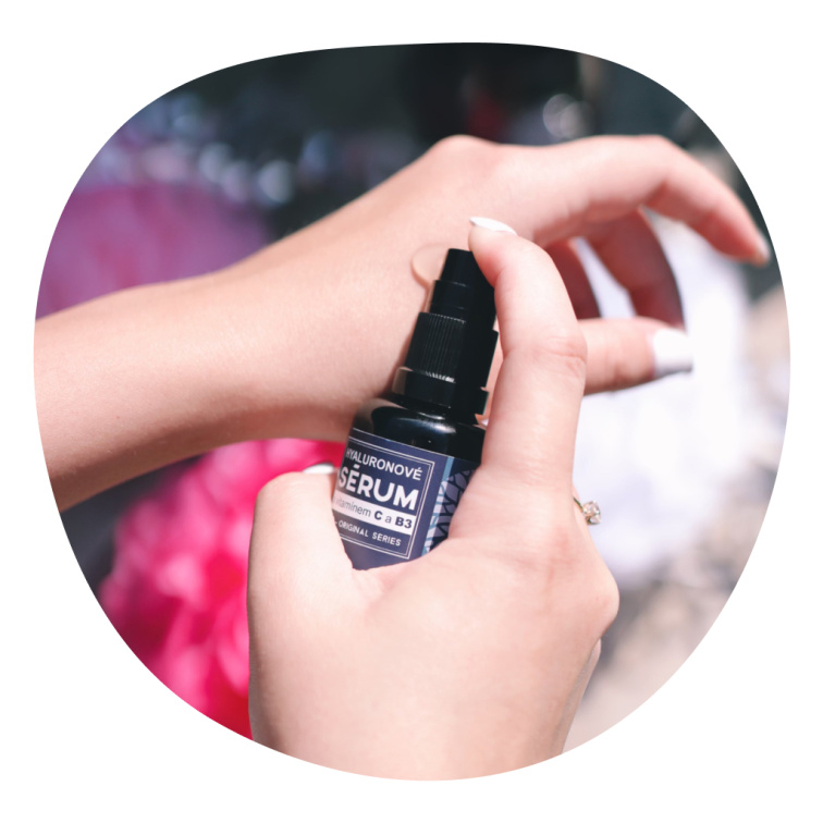 Hyaluronové sérum s vitamínom C a B3 30ml airless