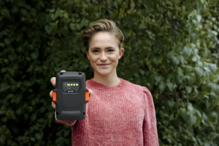 Husqvarna 120iBV s akumulátorem a nabíječkou