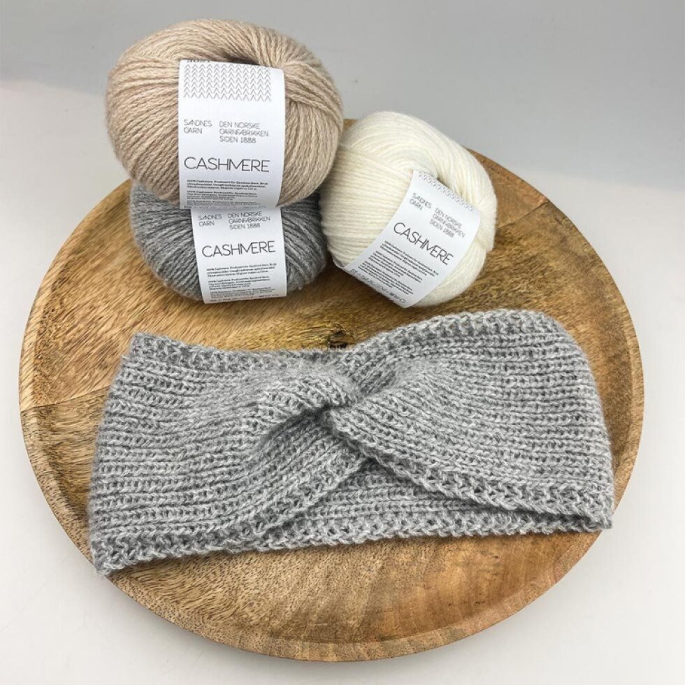 příze Cashmere 1002 přírodní bílá