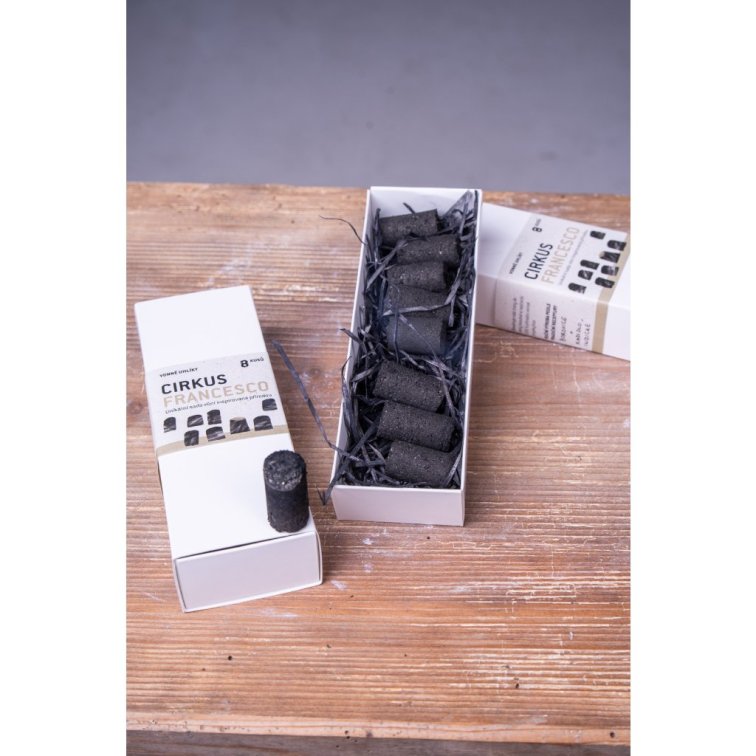Cirkus Francesco - vykuřovací uhlíky