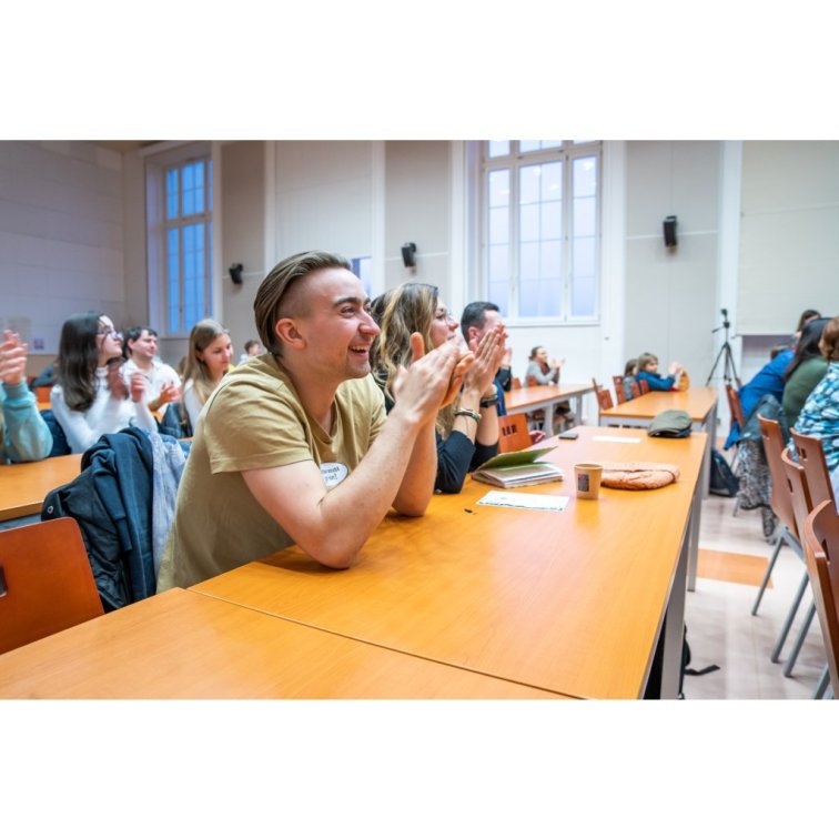 Biouhel - základní přednáška (1-2 h, přednáška v interiéru)