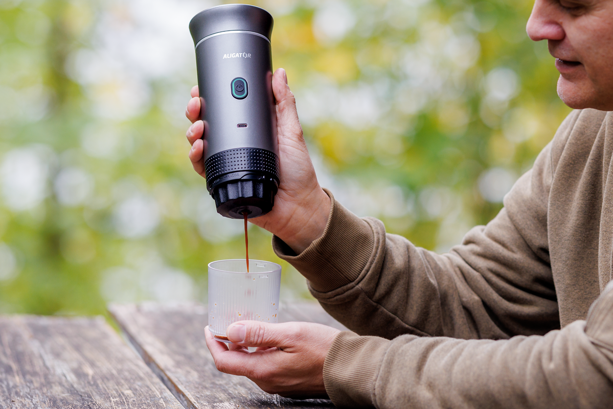 Cestovní nabíjecí kávovar ALIGATOR PortaCaffé 3v1 šedý