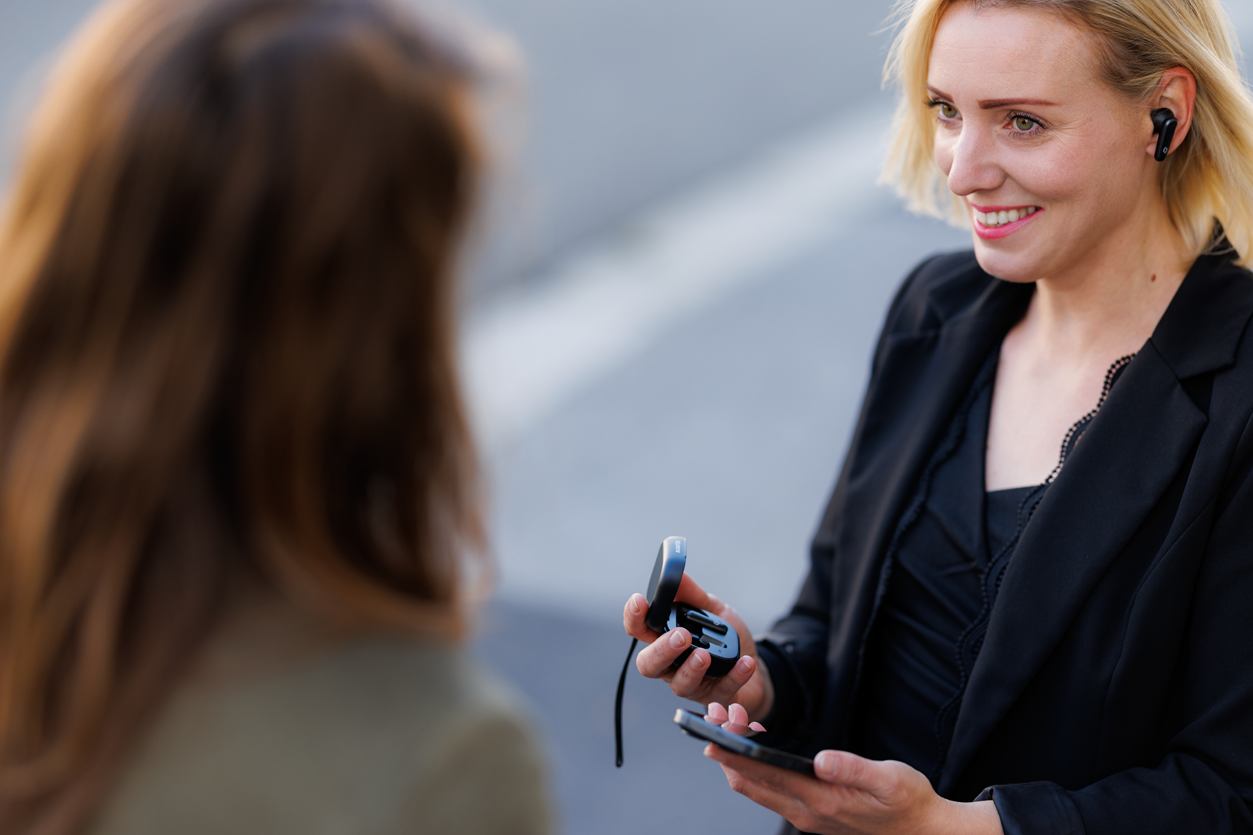 Překladač a TWS sluchátka 2v1 Aligator Pods Translate, černá