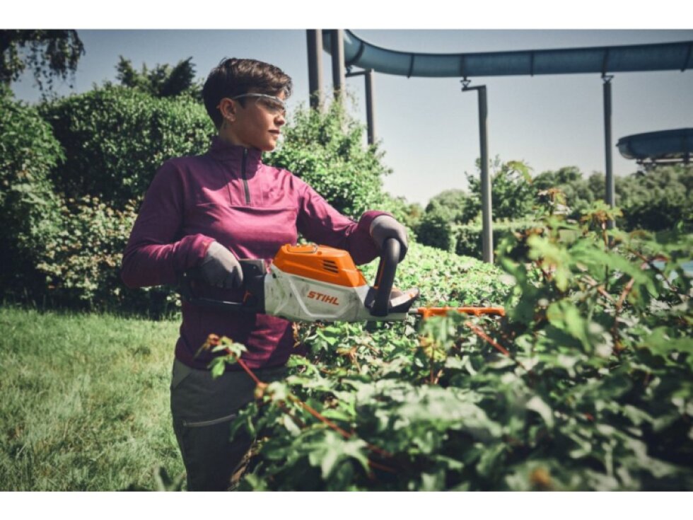 Akumulátorové nůžky HSA 140 R