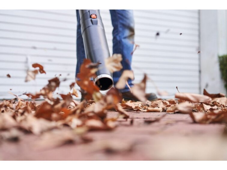 Akumulátorový foukač BGA 60