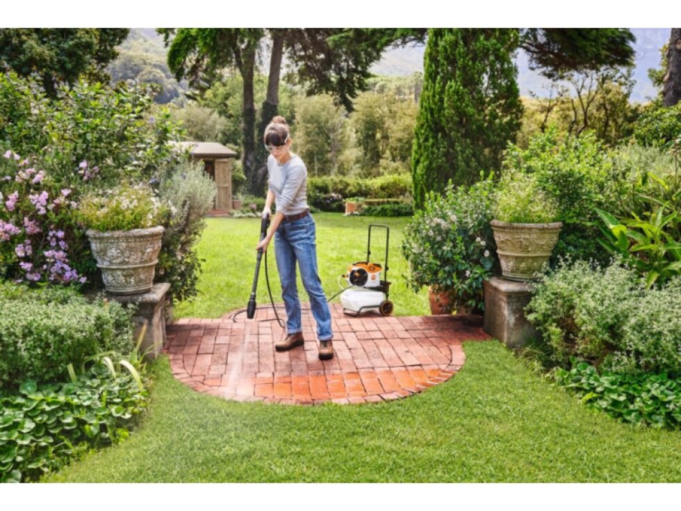 Vozík s nádrží na vodu