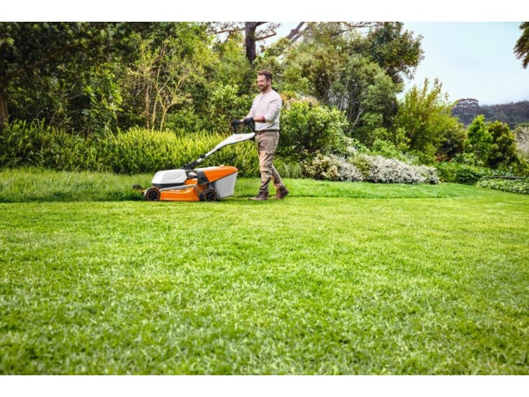 Akumulátorová sekačka Stihl RMA 253 T