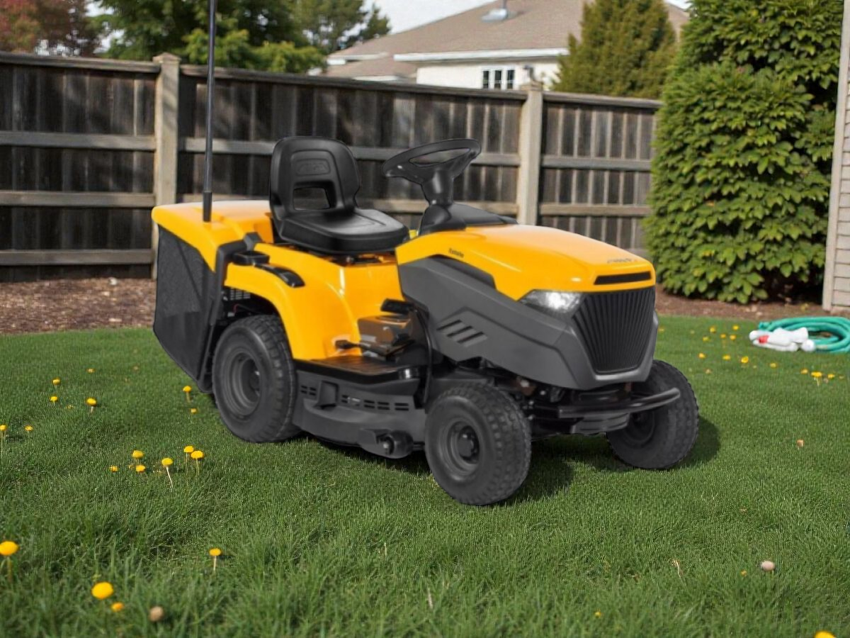 Traktor Stiga Estate 384