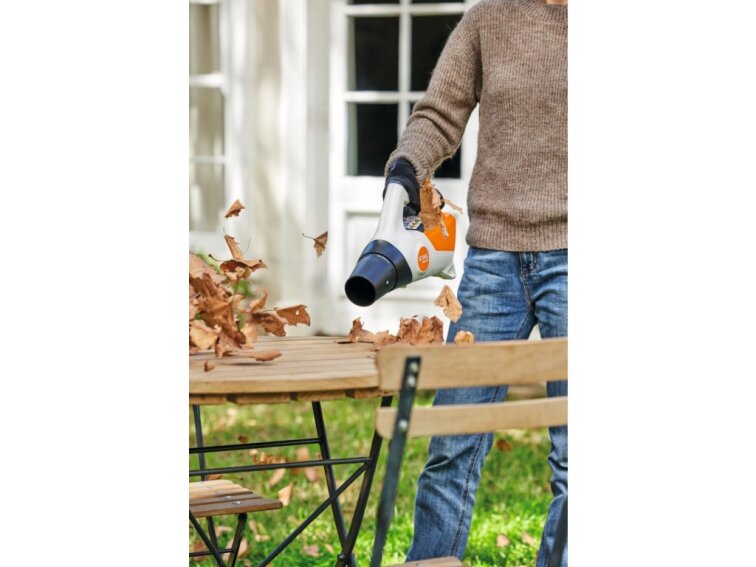 Akumulátorový foukač BGA 30