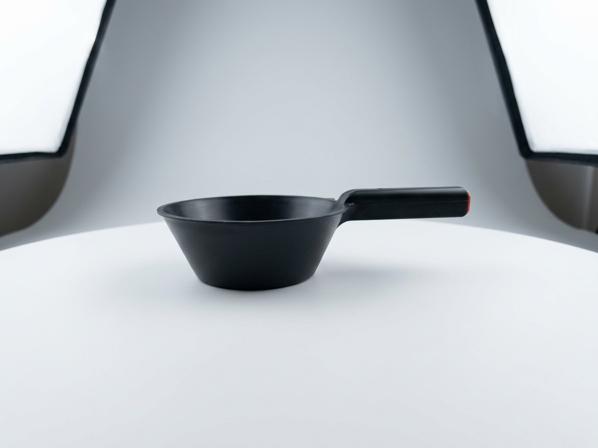 Naběračka s rukojetí plastová 180 mm