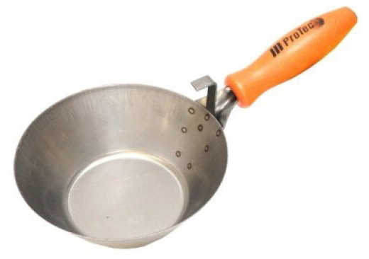 ProTec naběračka ocelová s dřevěnou rukojetí 210 mm
