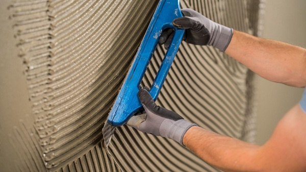 Lepicí a stěrkový tmel Den Braven FASÁDA ELASTIC 25 kg