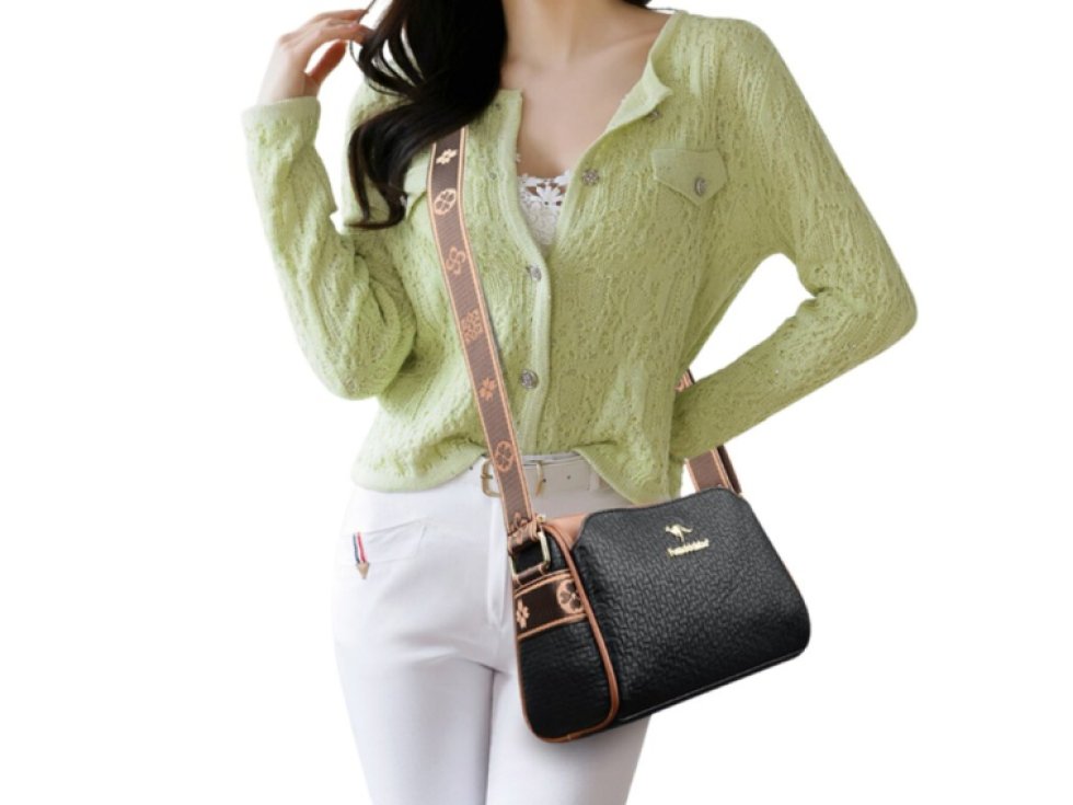 Elegantní černá dámská kožená crossbody kabelka