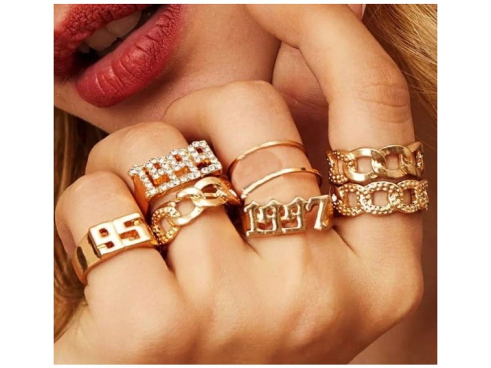 Sada 8 Boho Prstenů v Retro Stylu, Zlatá Barva, Šířka 16-18 mm