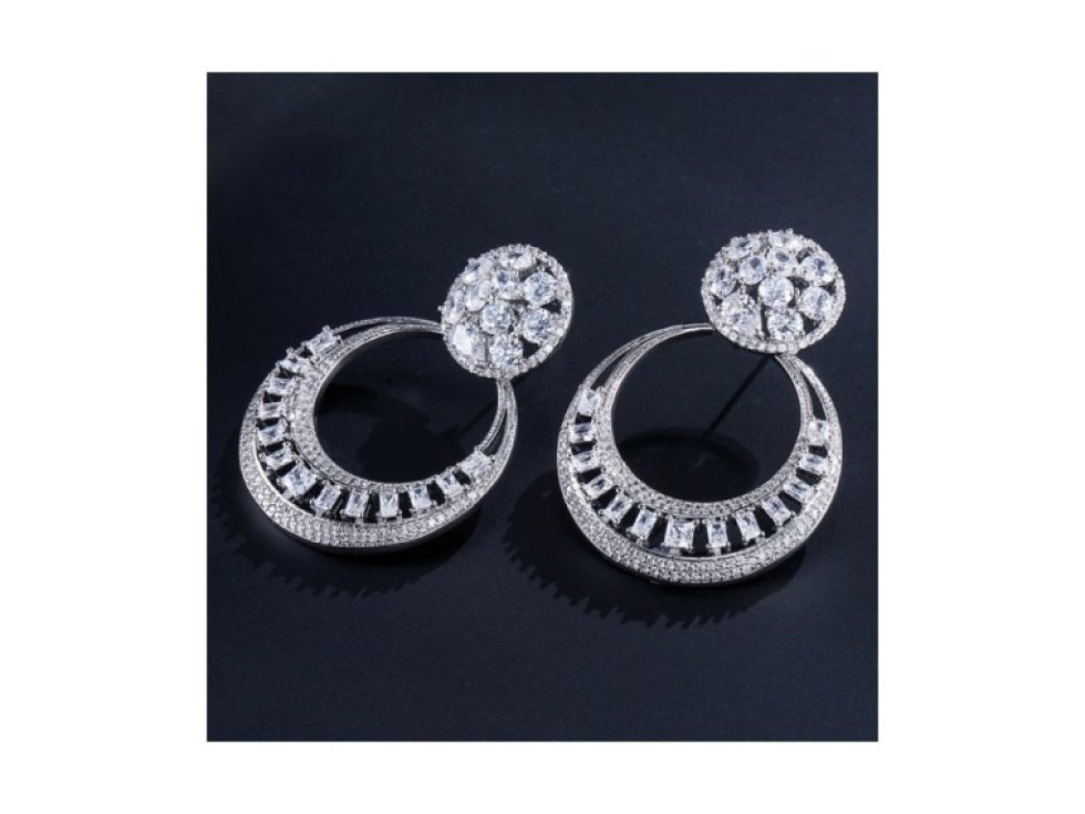 Ručně vyráběné visací náušnice z chirurgické oceli s krystaly, hypoalergenní, odolné