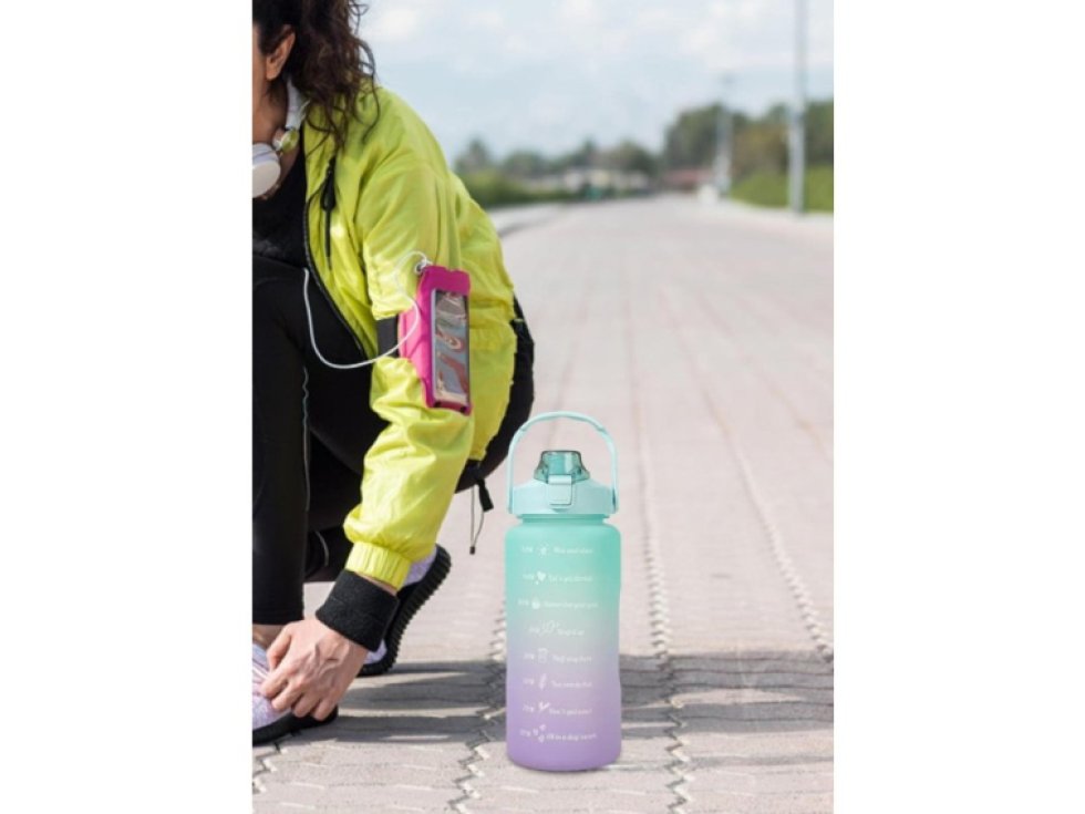 Sportovní láhev 2000 ml z pevného PC - bez BPA, ideální na vodu