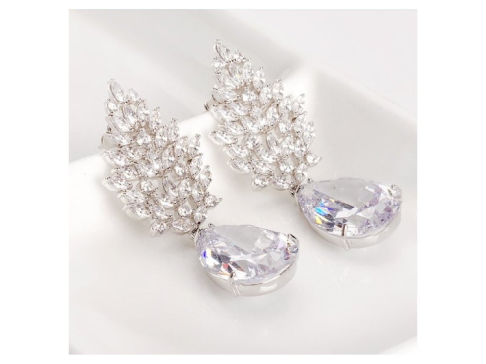 Náušnice z chirurgické oceli s krystaly, ručně vyráběné, hypoalergenní, rozměry 2 x 5 cm