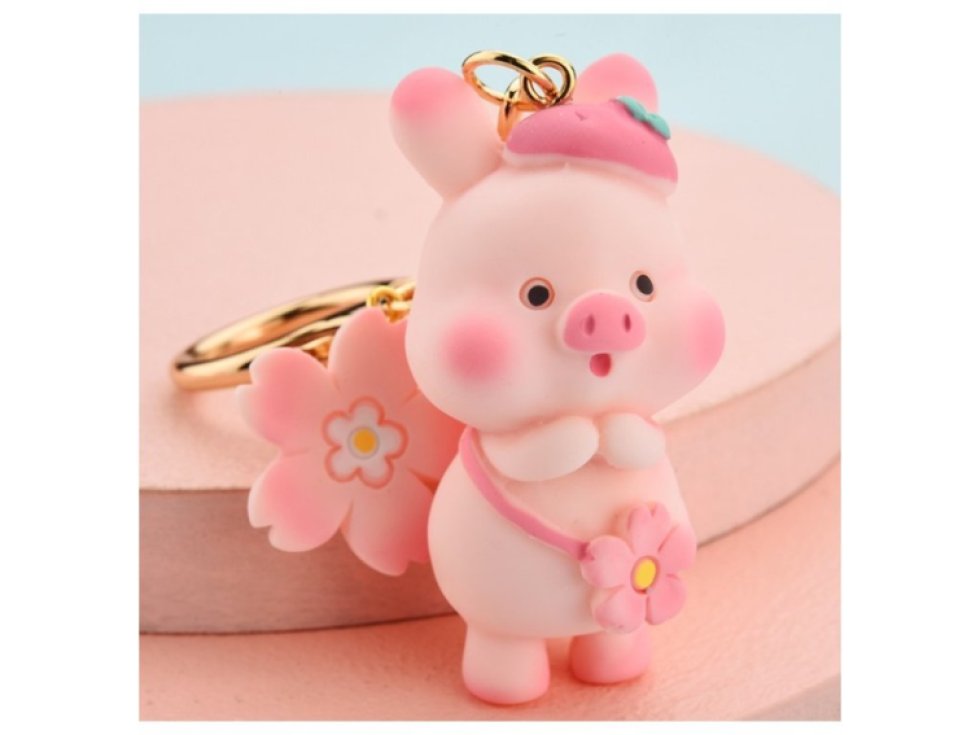 Kouzelný klíčenka s prasátkem a květinovým tagem, šířka 3 cm, výška 5,5 cm, celková délka s karabinou 12,5 cm