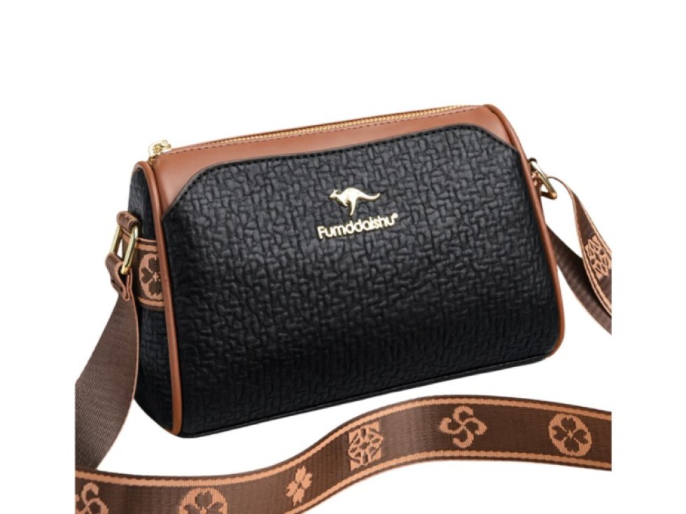 Elegantní černá dámská kožená crossbody kabelka