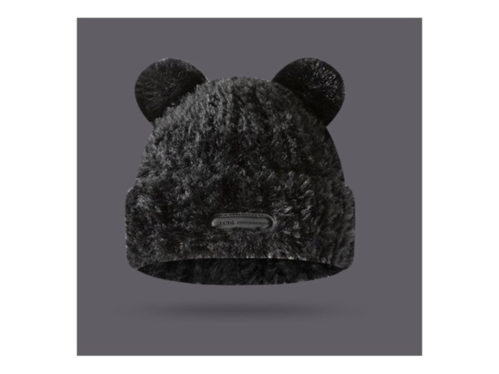 Černá zimní čepice s ušima medvídka a nášivkou, měkká a teplá, univerzální velikost, 26 cm x 25 cm