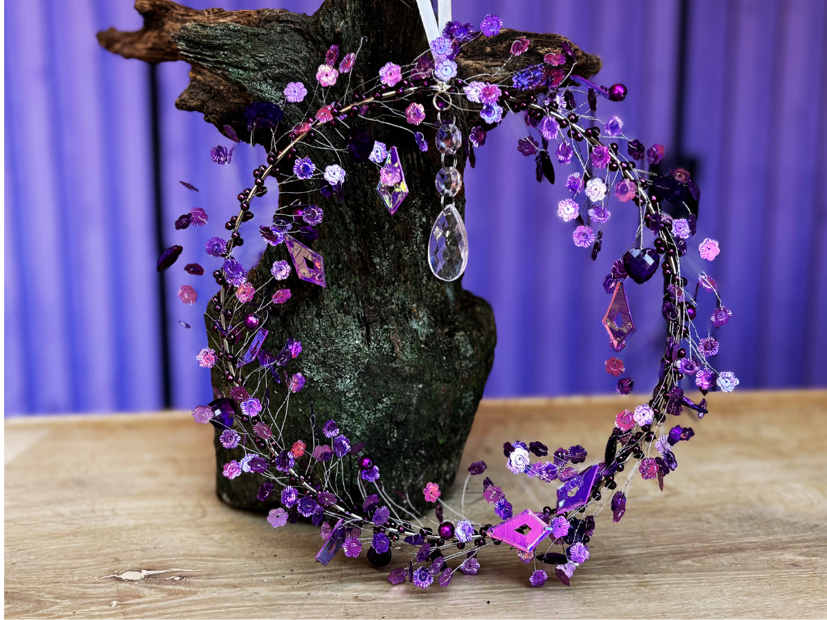 Flitrový kruh s fialovými krystaly - velký