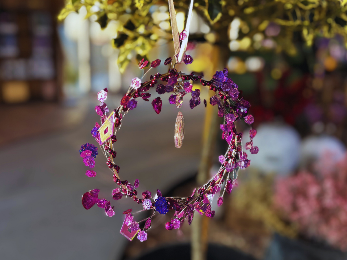 Flitrový kruh s fialovými krystaly