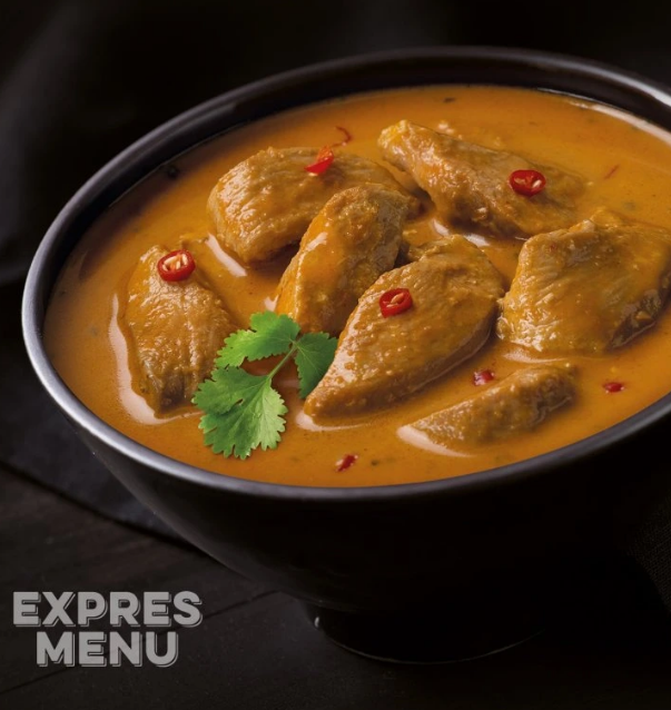 Červené kari s kuřetem (2 porce 600g)