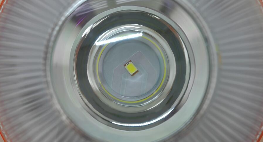 Výstražné nabíjecí LED světlo V16, Compass