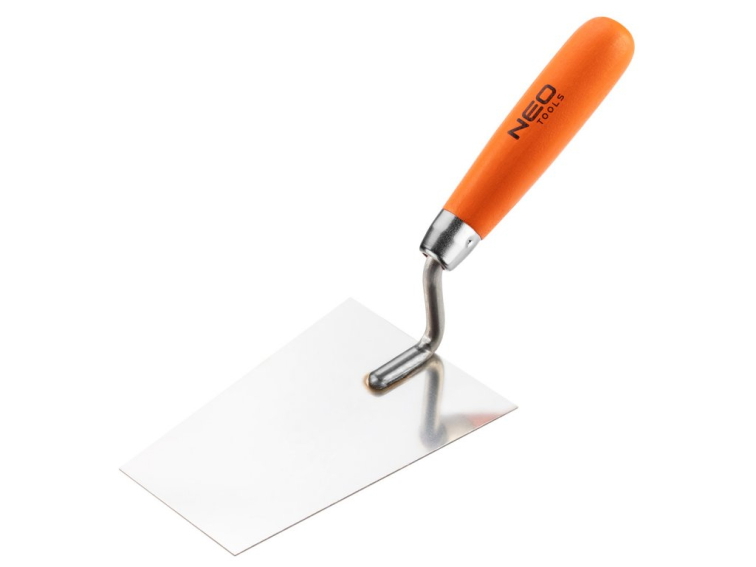 Betonový truhlík jako designový prvek na balkoně i terase