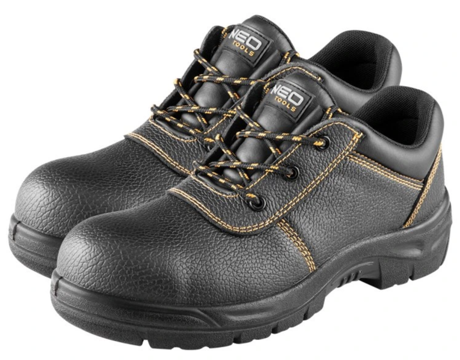 Jak vybrat správnou pracovní obuv na jarní práce