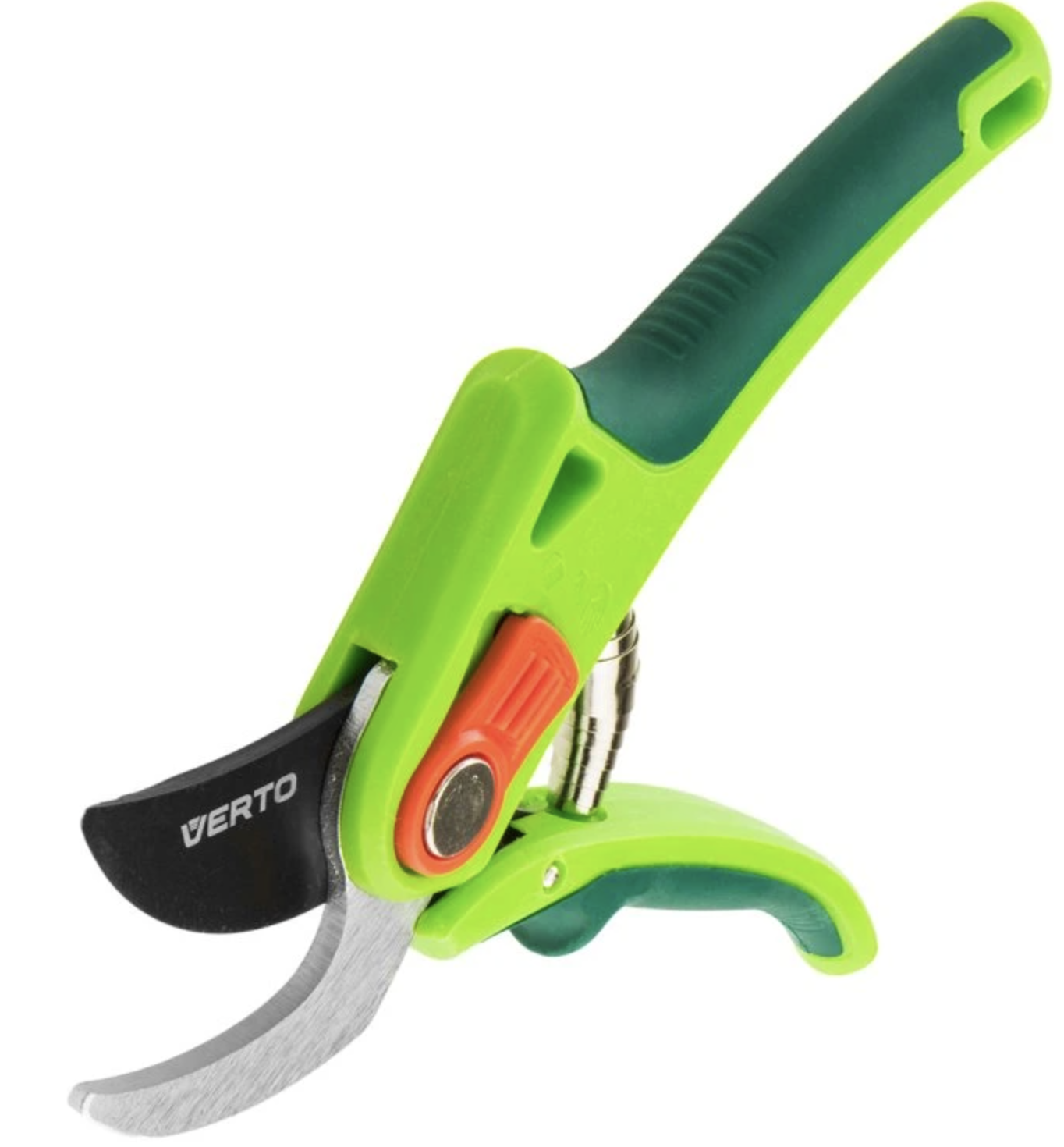 Jak oživit trávník bez drahé techniky