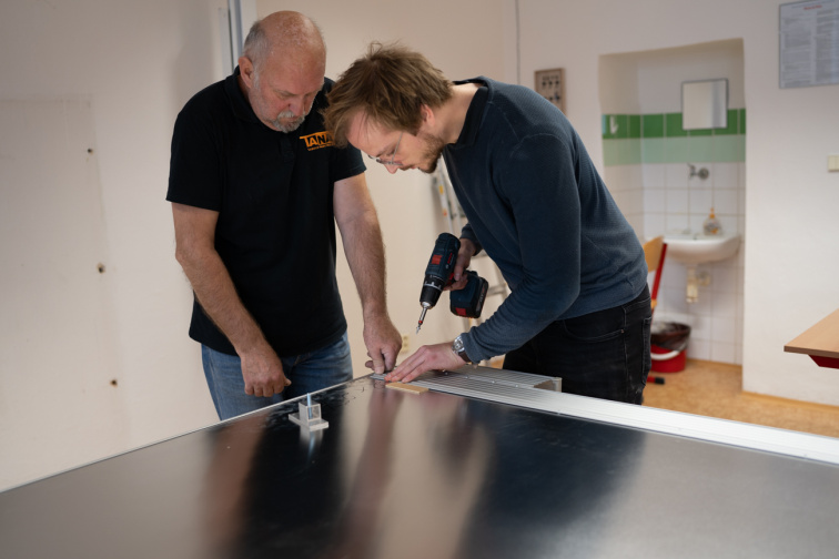 Jak připravit třídu na montáž nové školní tabule.